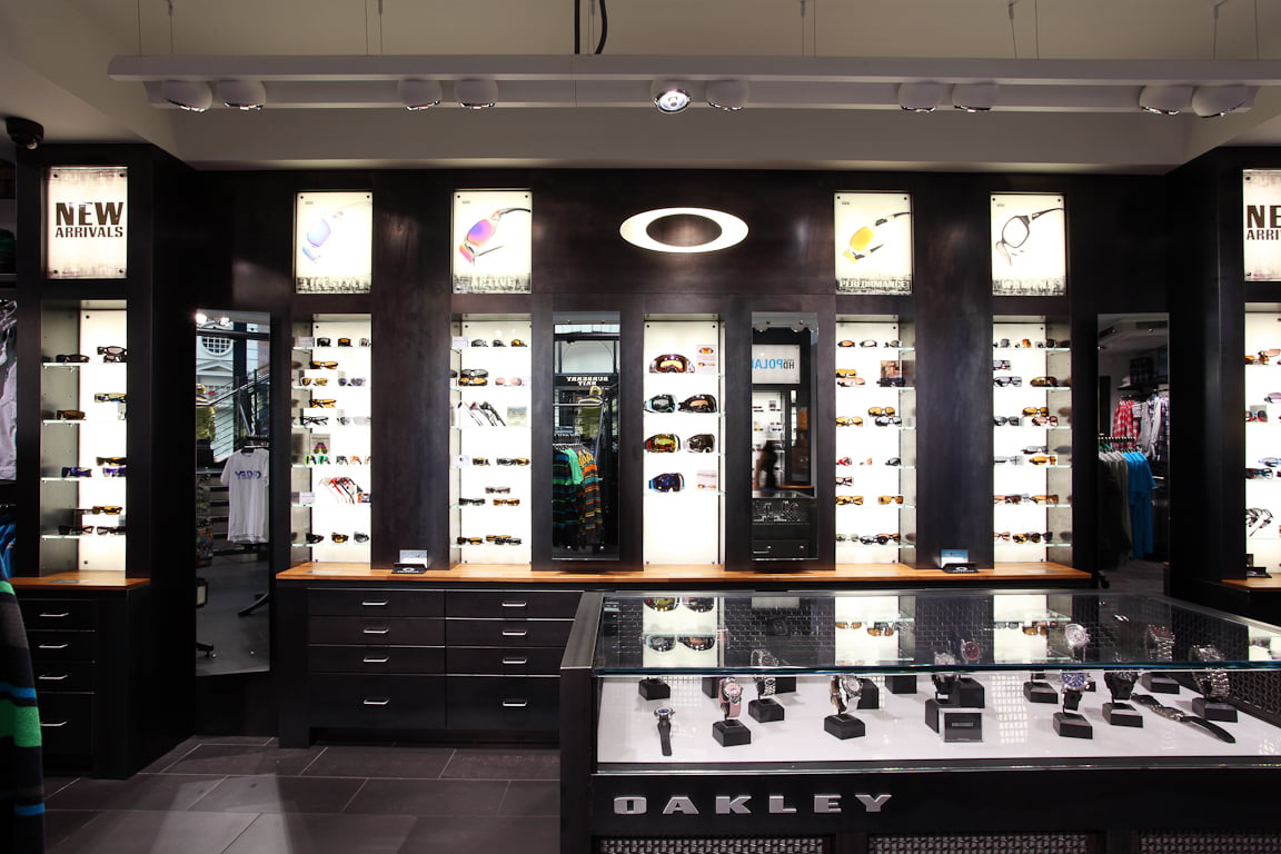 oakley retail store